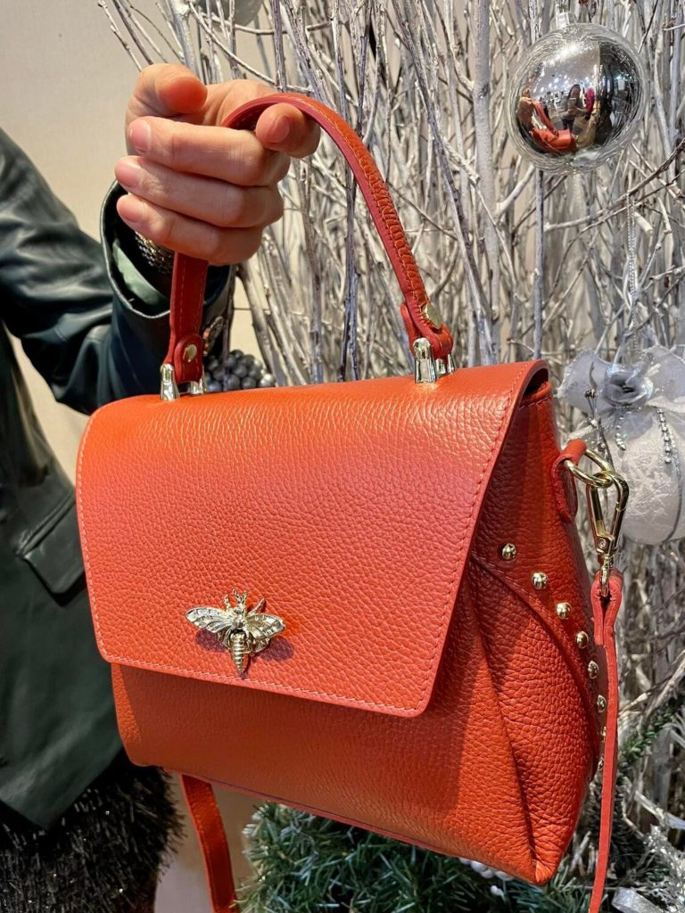 sac abeille rouille