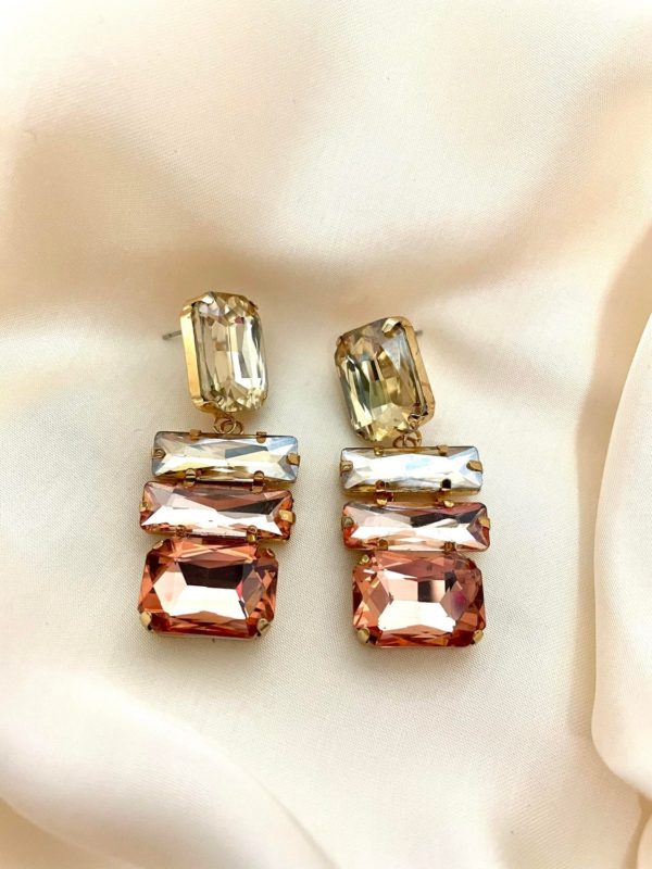 boucles d'oreilles roses