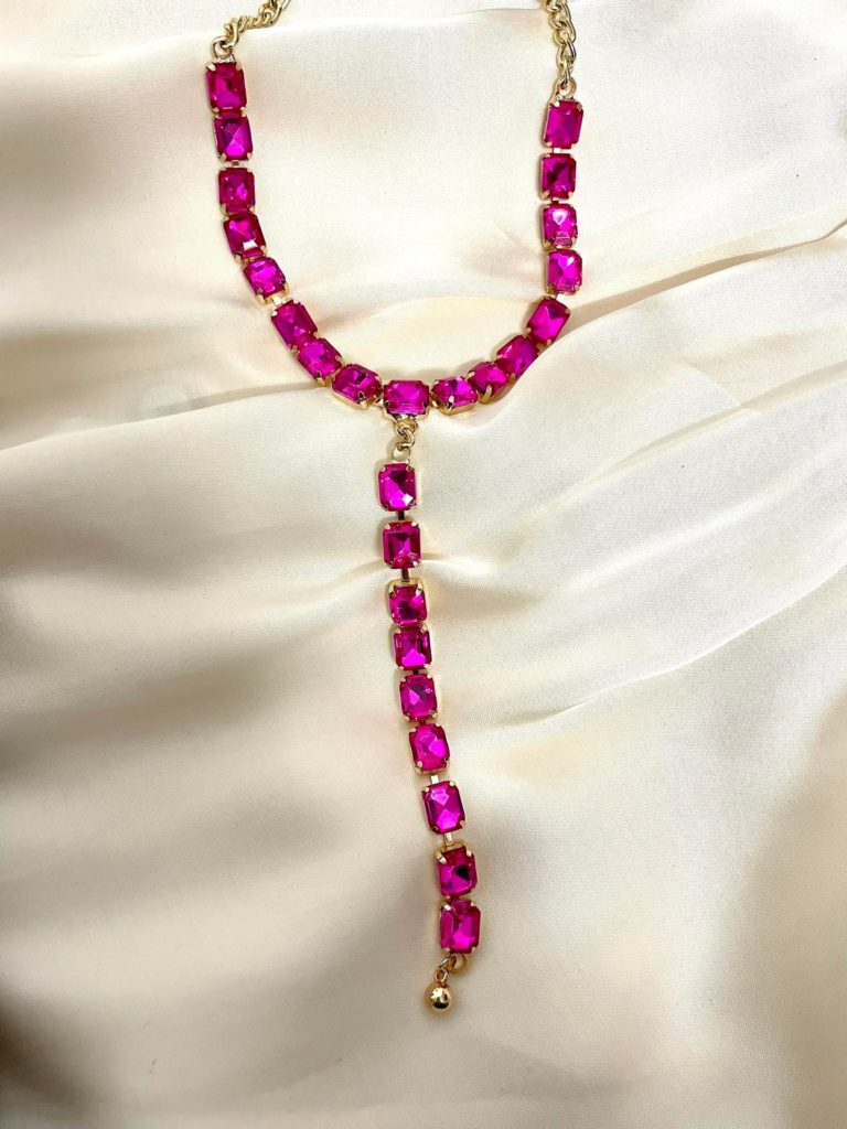 collier fuchsia