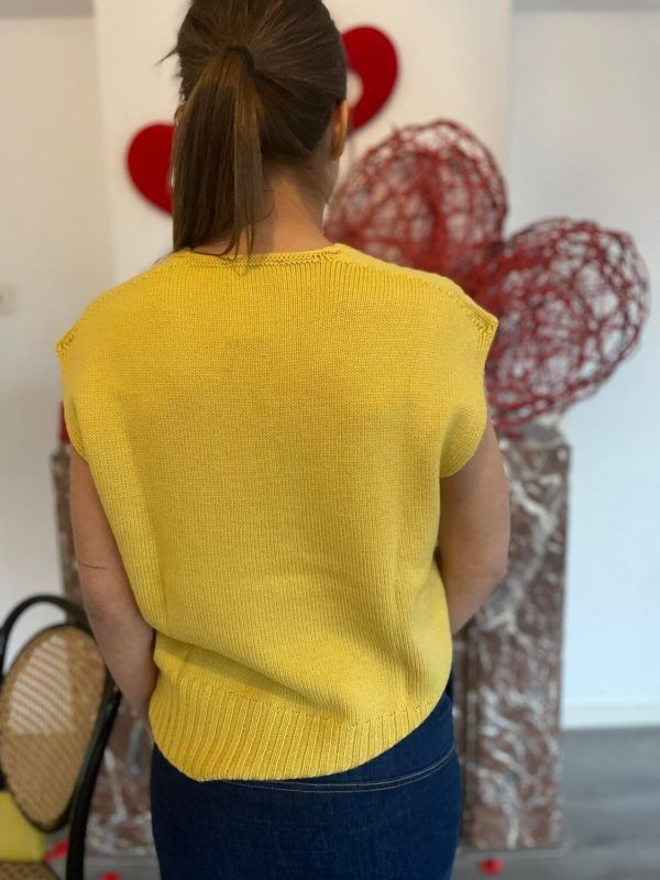 débardeur en laine jaune