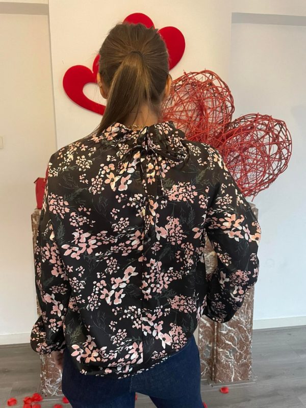 blouse naya