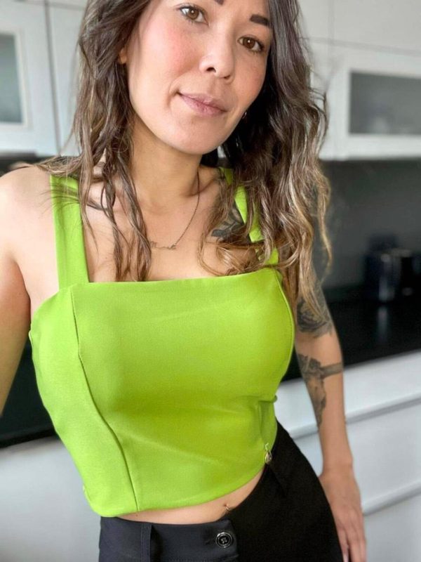 top justine vert