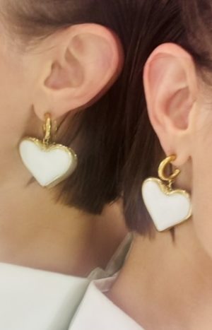 Boucles d'oreilles cœur émaillé blanches